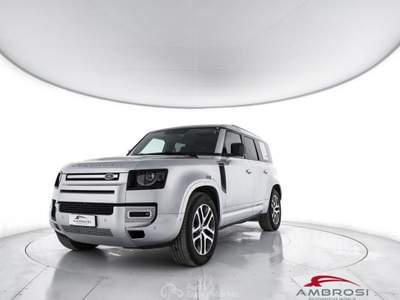 Land Rover Defender 110 3.0d i6 mhev SE awd 250cv auto Grigio usata Corciano