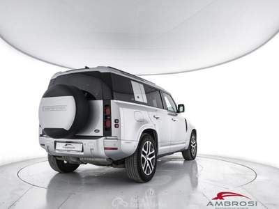 Land Rover Defender 110 3.0d i6 mhev SE awd 250cv auto Grigio usata Corciano