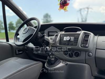 Opel Vivaro OPEL Vivaro 27 2.0 CDTI 120CV PC-TN Combi 9 posti Grigio usata Trento