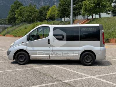 Opel Vivaro OPEL Vivaro 27 2.0 CDTI 120CV PC-TN Combi 9 posti Grigio usata Trento