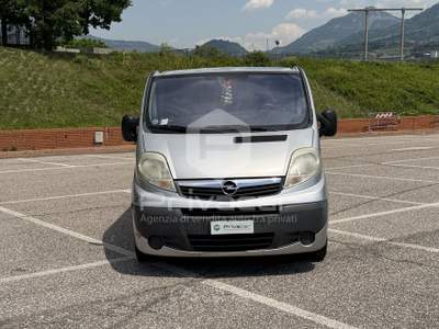 Opel Vivaro OPEL Vivaro 27 2.0 CDTI 120CV PC-TN Combi 9 posti Grigio usata Trento