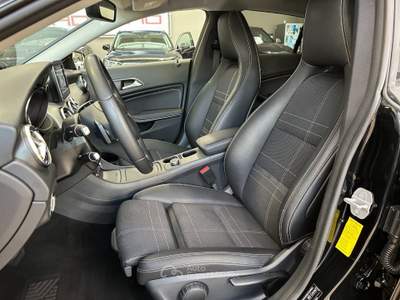 Mercedes-Benz CLA 220 d Sport 4matic auto - 18" - Camera - Navigatore Rosso usata Paderno Dugnano