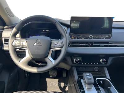 Mitsubishi Outlander  2.4l inform Nero usata Monza