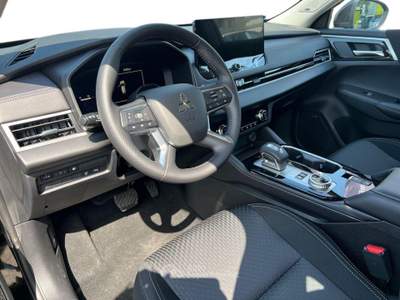 Mitsubishi Outlander  2.4l inform Nero usata Monza