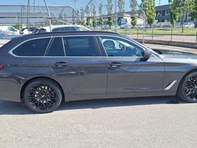 BMW Serie 5 520d 520 520d 48V xDrive Touring Luxury Grigio usata Fossano