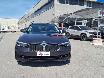 BMW Serie 5 520d 520 520d 48V xDrive Touring Luxury Grigio usata Fossano