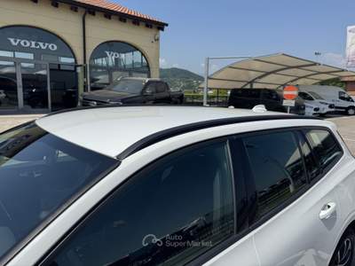 Volvo V60 (Diesel/Hybrid) Automatico Momentum Business Bianco usata Crocetta del Montello