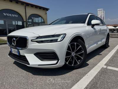 Volvo V60 (Diesel/Hybrid) Automatico Momentum Business Bianco usata Crocetta del Montello