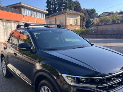 Volkswagen T-Roc tenuta sempre in box, unico proprietario usata Varese