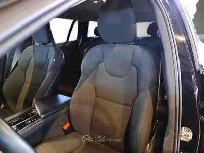 Volvo V60 Cross Country VOLVO V60 CROSS COUNTRY B4 D AWD AUTOM. BUSINESS PRO STATION WAGON usata Roma