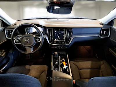 Volvo V60 Cross Country VOLVO V60 CROSS COUNTRY B4 D AWD AUTOM. BUSINESS PRO STATION WAGON usata Roma