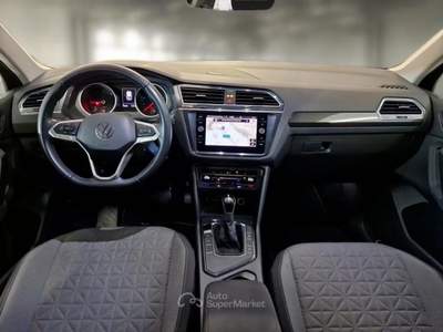 Volkswagen Tiguan VOLKSWAGEN TIGUAN 2.0 TDI SCR 110KW LIFE DSG SUV usata Bentivoglio