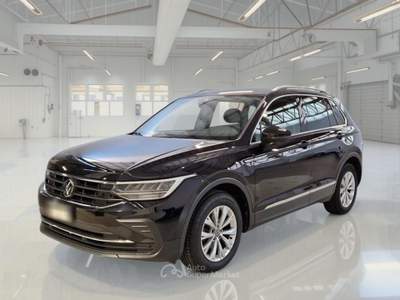 Volkswagen Tiguan VOLKSWAGEN TIGUAN 2.0 TDI SCR 110KW LIFE DSG SUV usata Bentivoglio