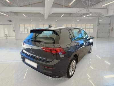 Volkswagen Golf VOLKSWAGEN GOLF VIII 2.0 TDI SCR 85KW LIFE DSG 5 PORTE BERLINA usata Roma