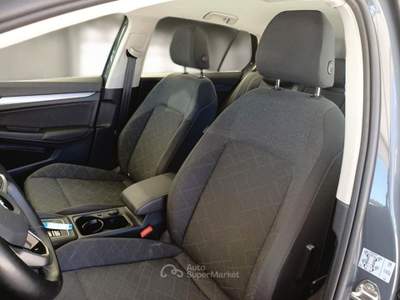 Volkswagen Golf VOLKSWAGEN GOLF VIII 2.0 TDI SCR 85KW LIFE DSG 5 PORTE BERLINA usata Roma