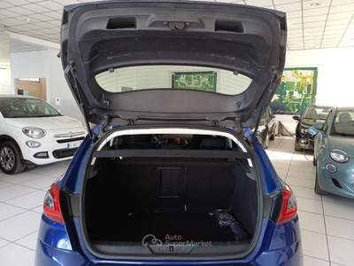 Peugeot 308 PEUGEOT 308 BUSINESS BLUEHDI 130 SES 5 PORTE BERLINA usata Verona