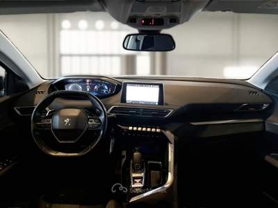Peugeot 3008 PEUGEOT 3008 BLUEHDI 130 EAT8 SES BUSINESS SUV usata Roma