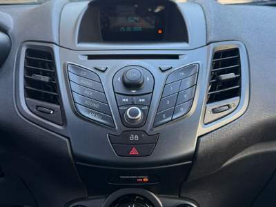Ford Fiesta 5p. Bz.- GPL Titanium Grigio usata Moncalieri