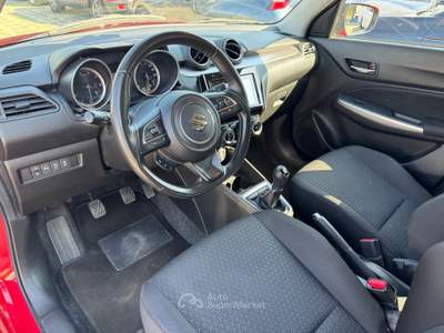 Suzuki Swift 1.2cc Mild Hybrid 83cv Top Rosso usata Pozzuoli