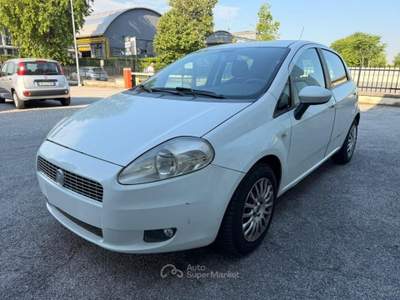 Fiat Grande Punto 1.3 MJT 90 CV 5 porte Emotion Bianco usata CALCINATO