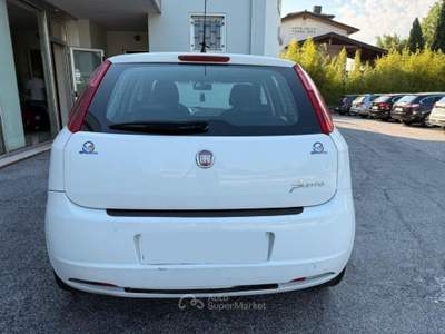 Fiat Grande Punto 1.3 MJT 90 CV 5 porte Emotion Bianco usata CALCINATO