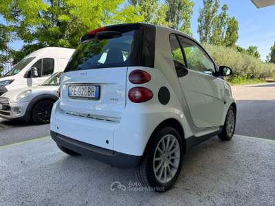 Smart ForTwo 1.0 mhd Passion 71cv GARANZIA 24 MESI Bianco usata Riccione