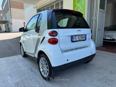 Smart ForTwo 1.0 mhd Passion 71cv GARANZIA 24 MESI Bianco usata Riccione