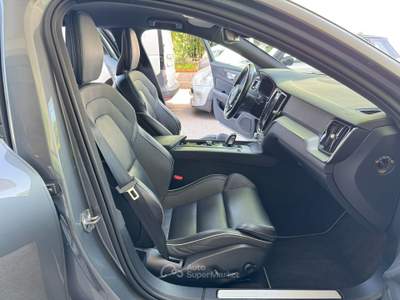 Volvo V60 b4 R-Design Hybrid GARANZIA 24 MESI Grigio usata Riccione