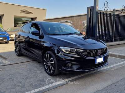 Fiat Tipo 1.6 Mjt S&S DCT 5 porte Lounge Blu/Azzurro usata Frattaminore