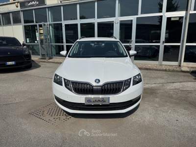 Skoda Octavia 1.6 TDI SCR 115 CV Wagon Executive Bianco usata Cuneo