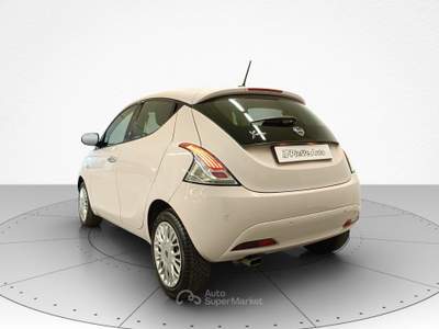 Lancia Ypsilon  - ypsilon 1.3 mjt 16v 95 cv 5 porte s&s gold Bianco usata Civitanova Marche