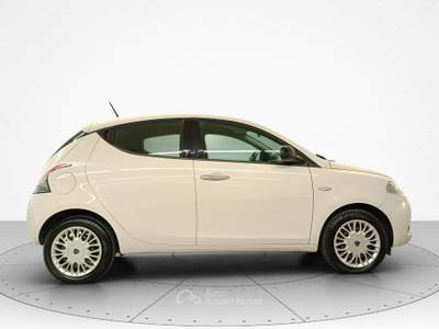 Lancia Ypsilon  - ypsilon 1.3 mjt 16v 95 cv 5 porte s&s gold Bianco usata Civitanova Marche