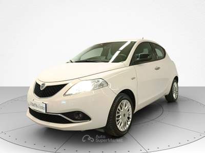 Lancia Ypsilon  - ypsilon 1.3 mjt 16v 95 cv 5 porte s&s gold Bianco usata Civitanova Marche