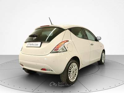 Lancia Ypsilon  - ypsilon 1.3 mjt 16v 95 cv 5 porte s&s gold Bianco usata Civitanova Marche