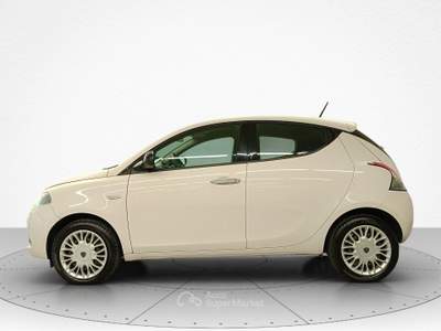 Lancia Ypsilon  - ypsilon 1.3 mjt 16v 95 cv 5 porte s&s gold Bianco usata Civitanova Marche