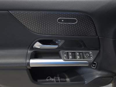 Mercedes-Benz GLA  200 d progressive advanced plus auto Nero usata Firenze