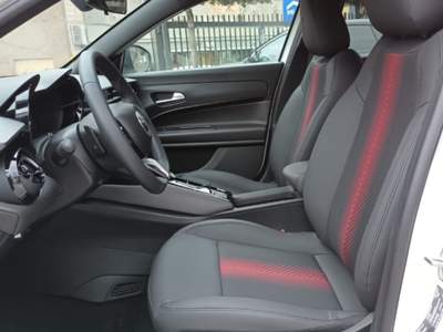 Alfa Romeo Junior 1200 HYBRID SPECIALE 136CV EDCT6 NAV CAM"18 Bianco usata Pistoia