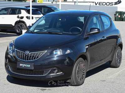 Lancia Ypsilon 1.0 FireFly S&S Hybrid Gold Nero usata Frosinone