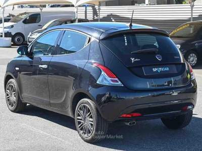 Lancia Ypsilon 1.0 FireFly S&S Hybrid Gold Nero usata Frosinone