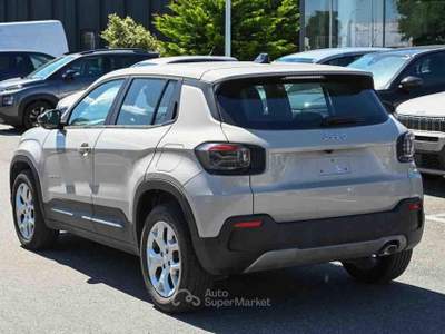 Jeep Avenger 1.2 Turbo 100 CV Altitude Beige usata Frosinone