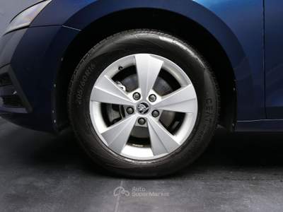 Skoda Octavia 2.0 TDI 116CV DSG Wagon Executive Blu/Azzurro usata Arsiè