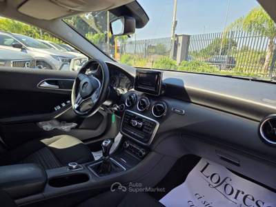 Mercedes-Benz Classe A d Business Argento usata Taranto