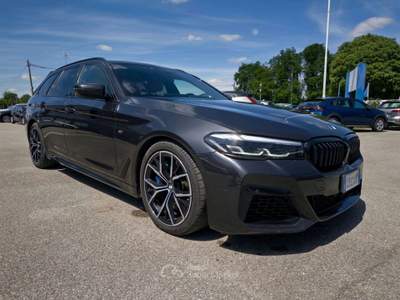 BMW Serie 5 530d 530d Touring xdrive Msport 286cv auto - GD014RT Nero usata Basiliano