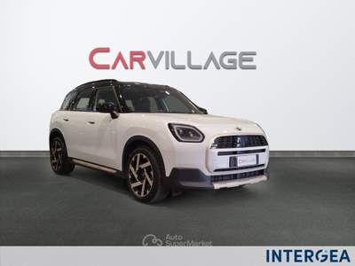 MINI Clubman Mini countryman 2.0 48v d favoured auto ft Bianco usata Sesto Fiorentino