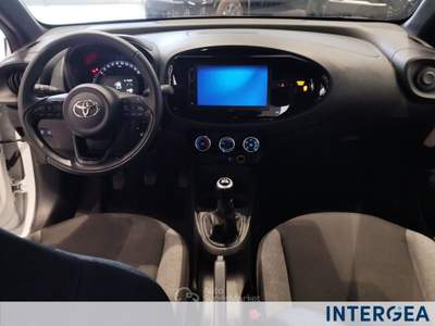 Toyota Aygo X  1.0 active 72cv Bianco usata Sesto Fiorentino