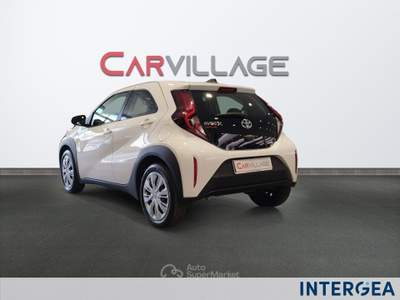 Toyota Aygo X  1.0 active 72cv Bianco usata Sesto Fiorentino