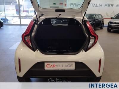 Toyota Aygo X  1.0 active 72cv Bianco usata Sesto Fiorentino