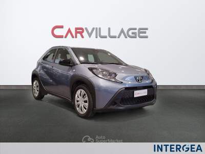 Toyota Aygo X  1.0 active 72cv s-cvt Blu/Azzurro usata Sesto Fiorentino