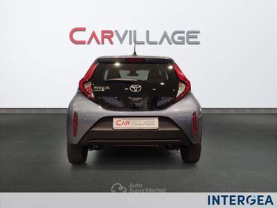 Toyota Aygo X  1.0 active 72cv s-cvt Blu/Azzurro usata Sesto Fiorentino