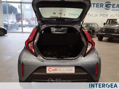 Toyota Aygo X  1.0 active 72cv s-cvt Blu/Azzurro usata Sesto Fiorentino